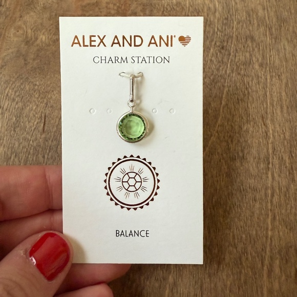 NWT Alex and Ani August Birthstone Peridot Swarovski Crystal Charm Station - Picture 1 of 2
